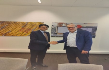 Ambassador Manish Prabhat visited Dansk Industri - DI and met Deputy CEO Thomas Bustrup and CEO of State of Green Finn Mortensen. 