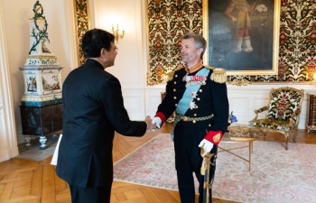 Ambassador Manish Prabhat presented his credential to H.M. King Frederik X at a ceremony at AmalienborgPalace.